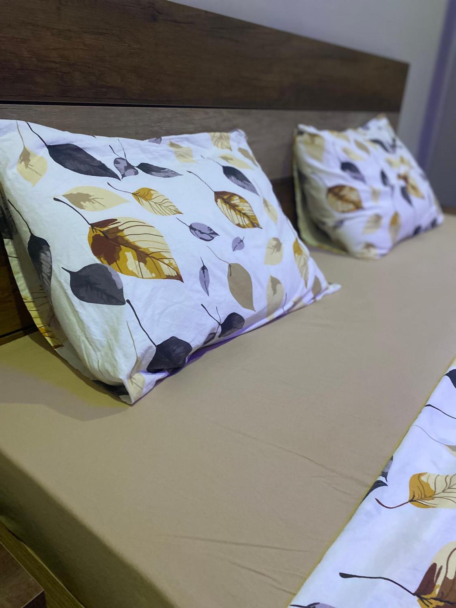 Отель Relax Station Кутаиси Экстерьер фото