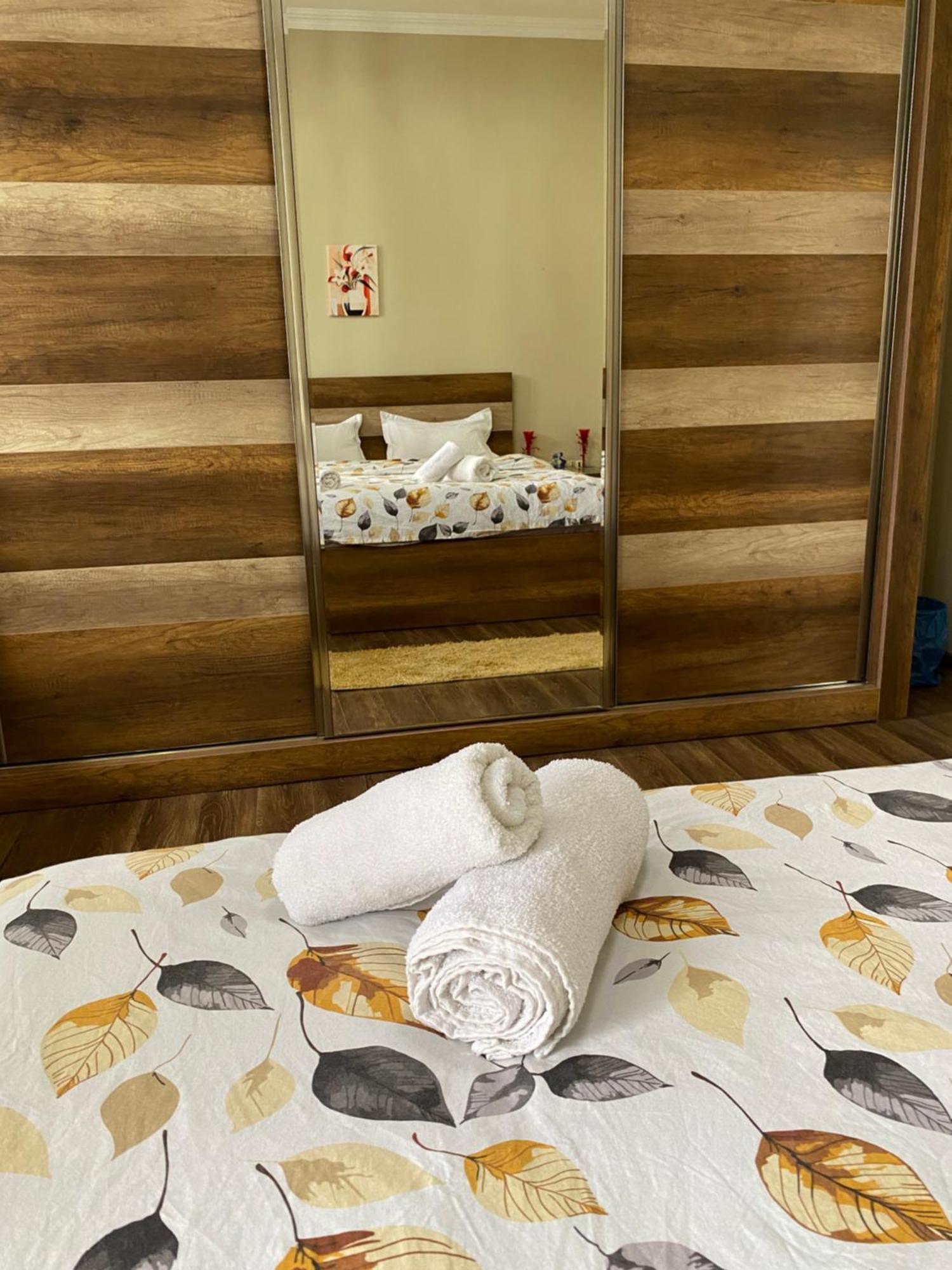 Отель Relax Station Кутаиси Экстерьер фото