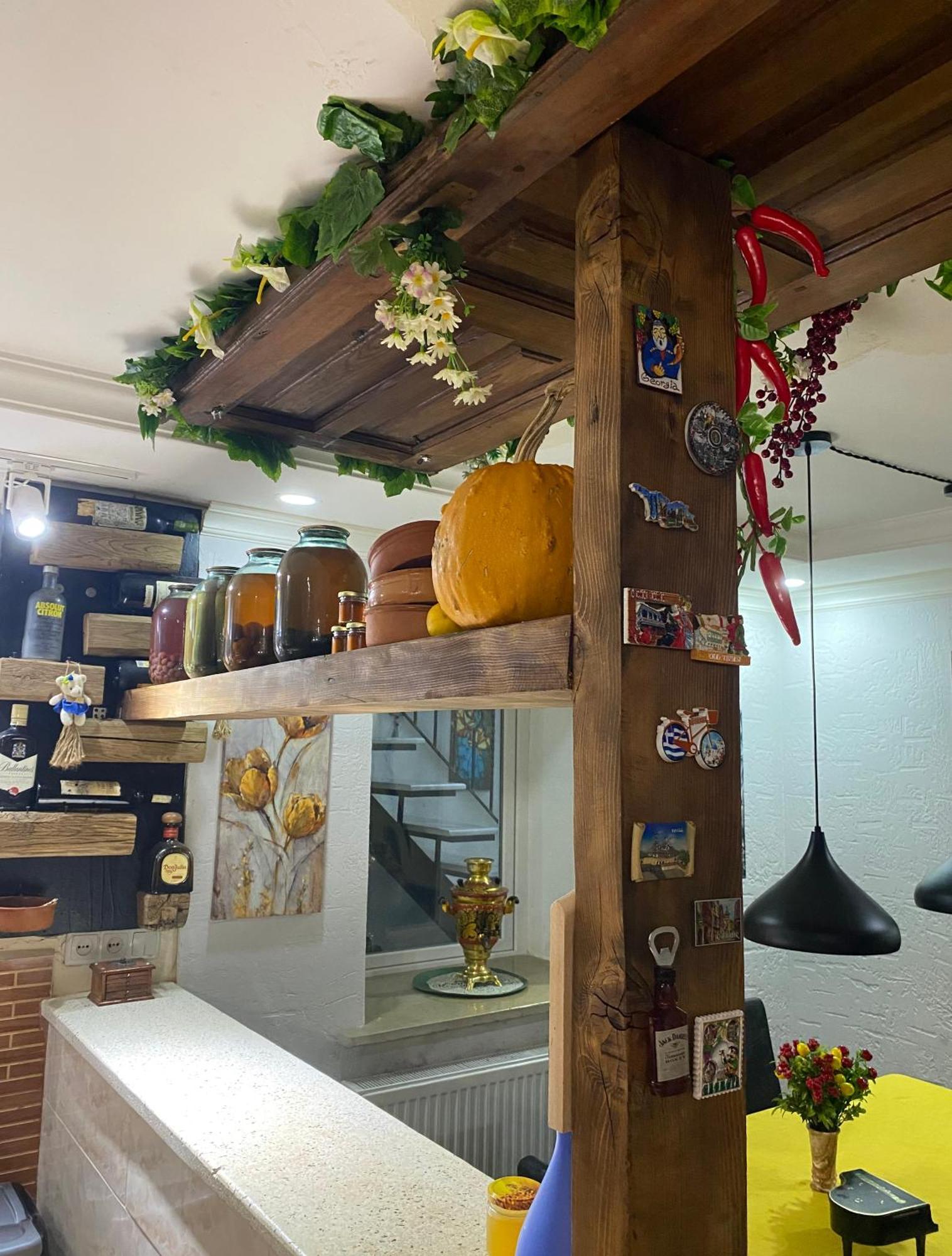 Отель Relax Station Кутаиси Экстерьер фото